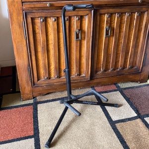 GUITAR STAND